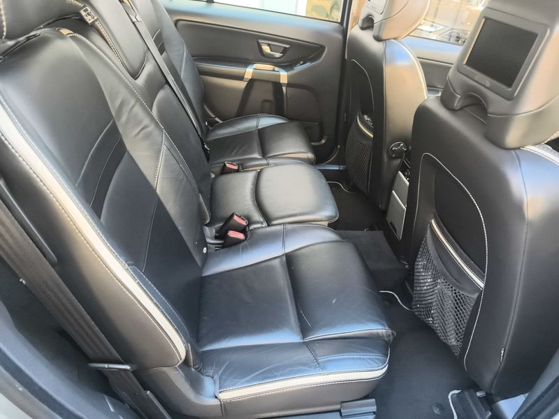 Volvo XC90 4.4 V8 Sport — zdjęcie 13