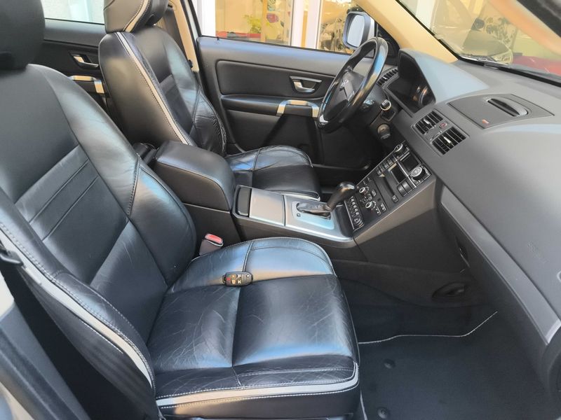 Volvo XC90 4.4 V8 Sport — zdjęcie 10