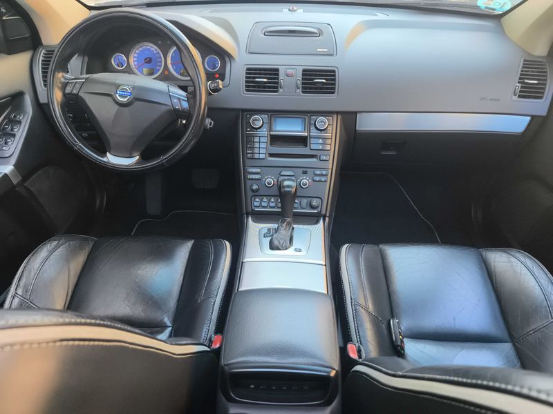 Volvo XC90 4.4 V8 Sport — zdjęcie 11