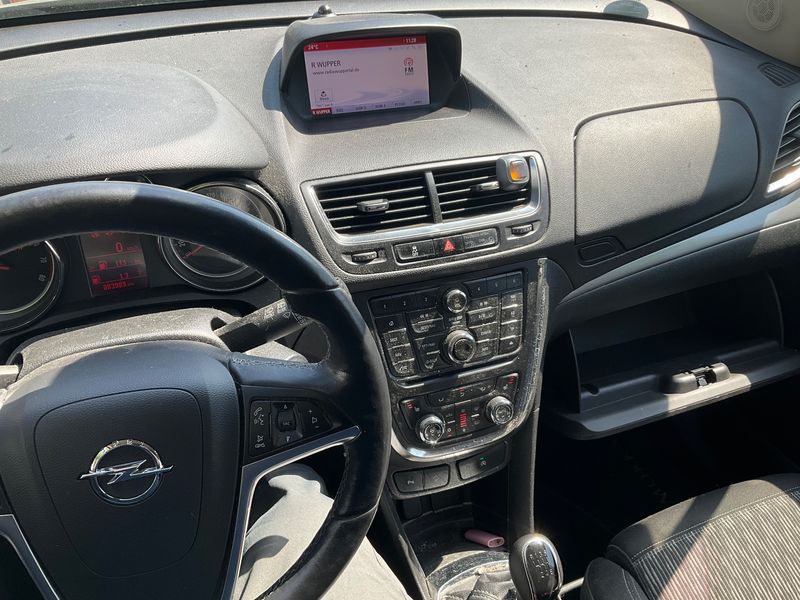 Opel Mokka 1.4 Turbo Edition ecoFlex 4x4 — zdjęcie 12
