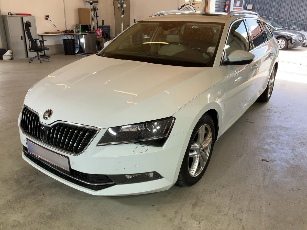 Skoda Superb 2017 — photo 1