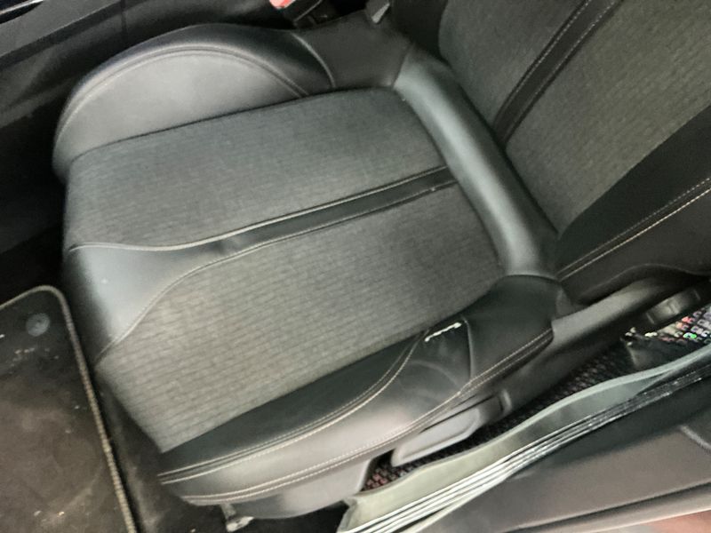Peugeot 3008 1.5 Blue-HDi GT Line 2020 – снимка 24