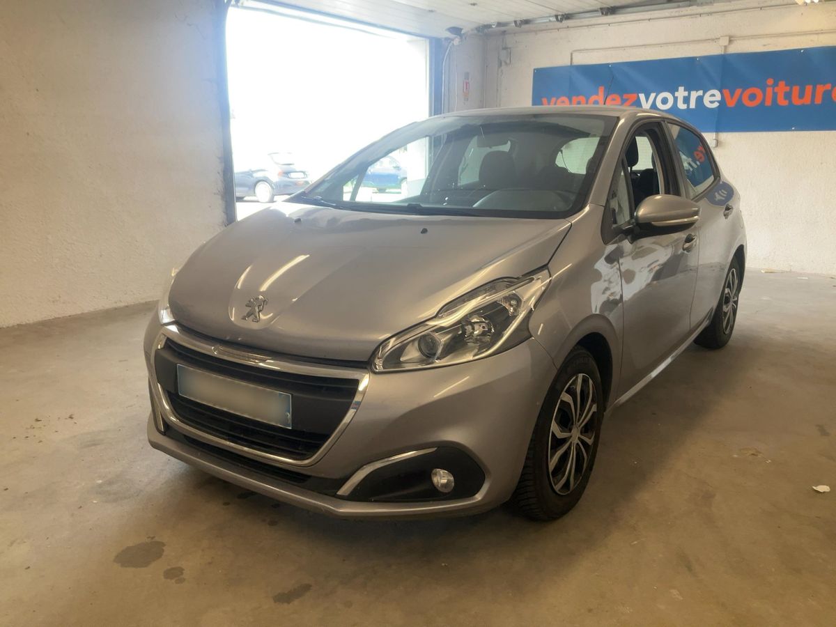 Peugeot 208 2019 — photo 1