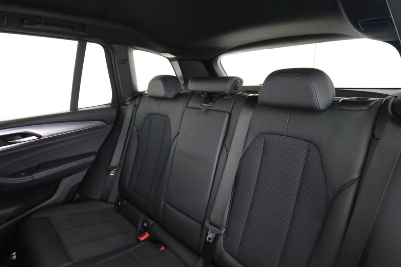 BMW X3 xDrive 30e M Sport — zdjęcie 14