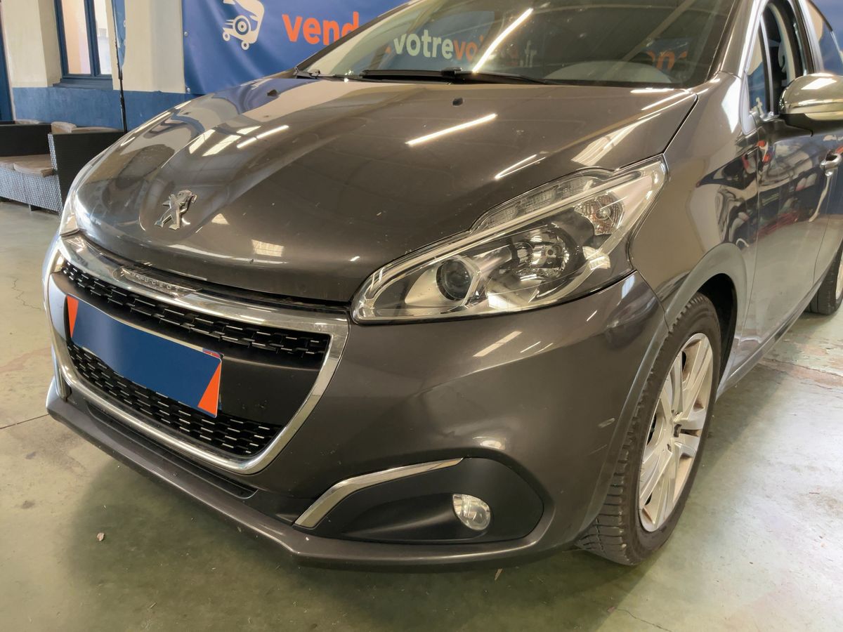 Peugeot 208 1.2 PureTech Signature