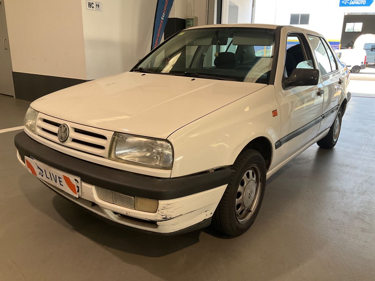 Volkswagen Vento 1.6 CL