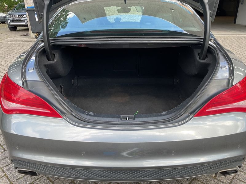 Mercedes-Benz CLA-Klasse CLA 220 d AMG Line — zdjęcie 10