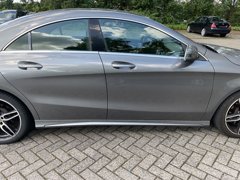 Mercedes-Benz CLA-Klasse CLA 220 d AMG Line — zdjęcie 7