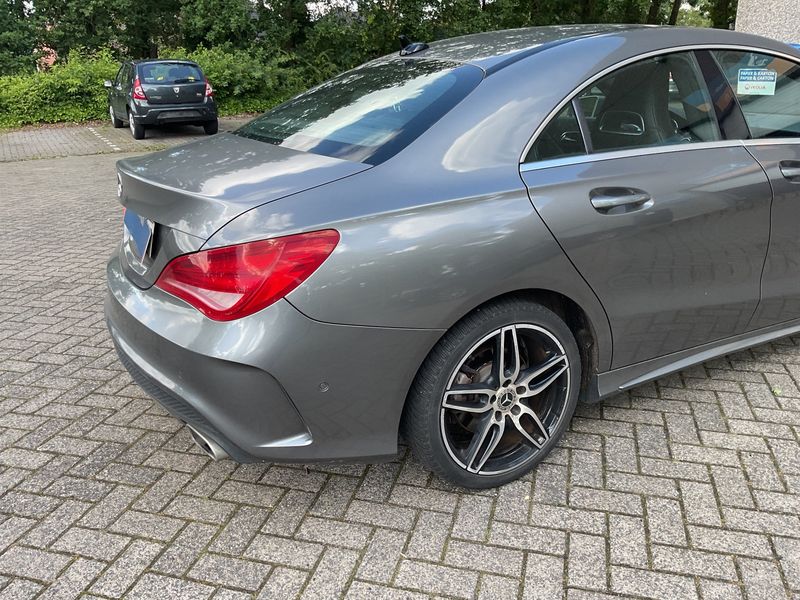 Mercedes-Benz CLA-Klasse CLA 220 d AMG Line — zdjęcie 6