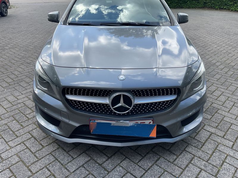 Mercedes-Benz CLA-Klasse CLA 220 d AMG Line — zdjęcie 9