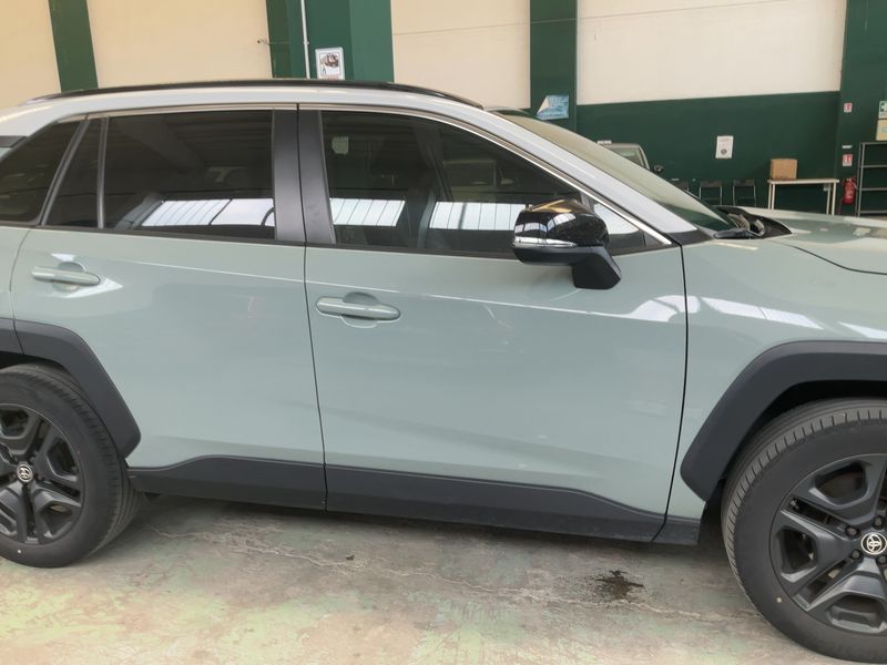 Toyota RAV 4 2.5 Hybrid 4x4 Adventure — zdjęcie 7
