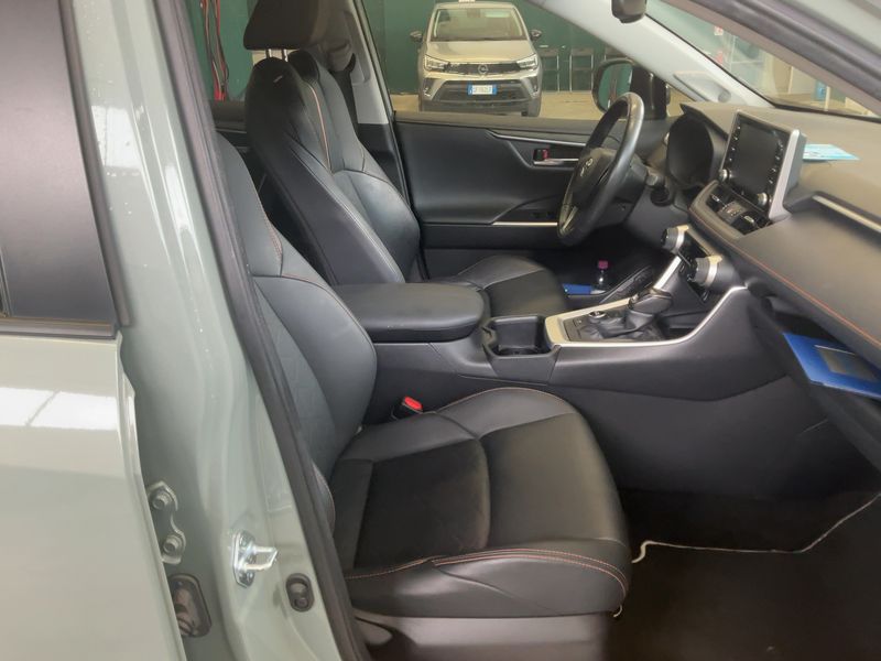 Toyota RAV 4 2.5 Hybrid 4x4 Adventure — zdjęcie 11
