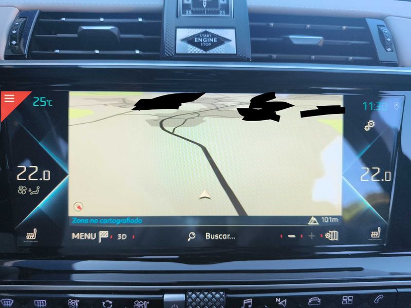 DS Automobiles DS7 Crossback 1.6 E-Tense Hybrid 4x2 Ligne Noire — zdjęcie 13