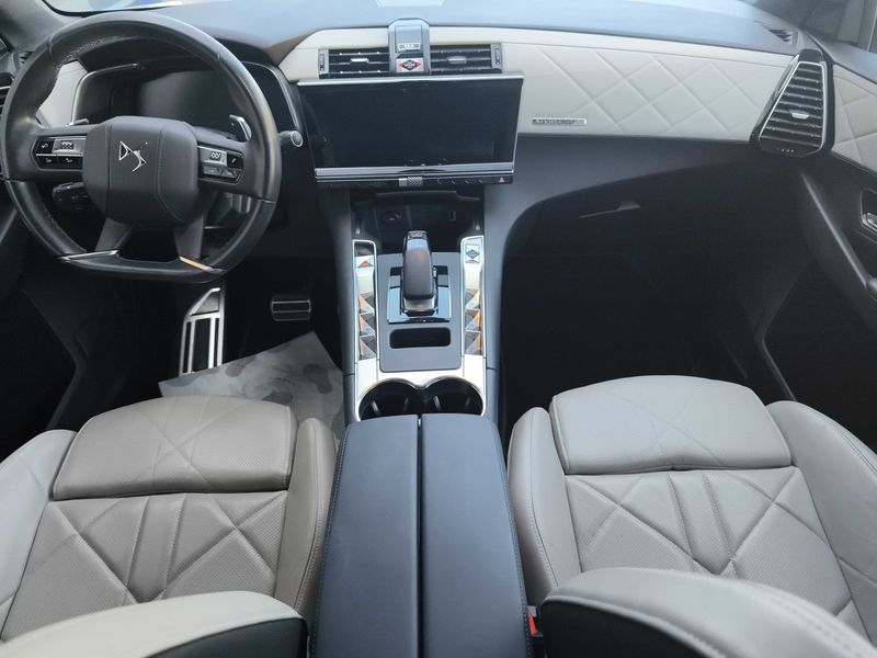 DS Automobiles DS7 Crossback 1.6 E-Tense Hybrid 4x2 Ligne Noire — zdjęcie 11