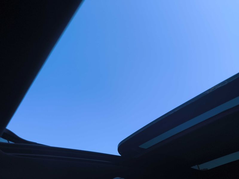 DS Automobiles DS7 Crossback 1.6 E-Tense Hybrid 4x2 Ligne Noire — zdjęcie 18