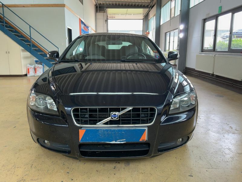 Volvo C70 2.5 T5 Momentum — zdjęcie 9