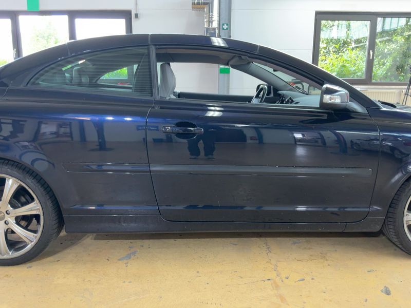 Volvo C70 2.5 T5 Momentum — zdjęcie 7