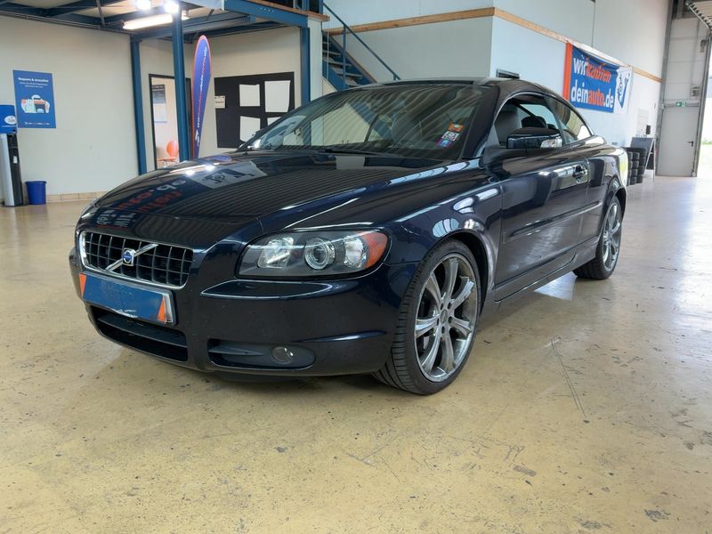 Volvo C70 2.5 T5 Momentum — zdjęcie 1