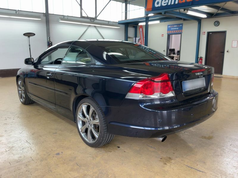 Volvo C70 2.5 T5 Momentum — zdjęcie 3