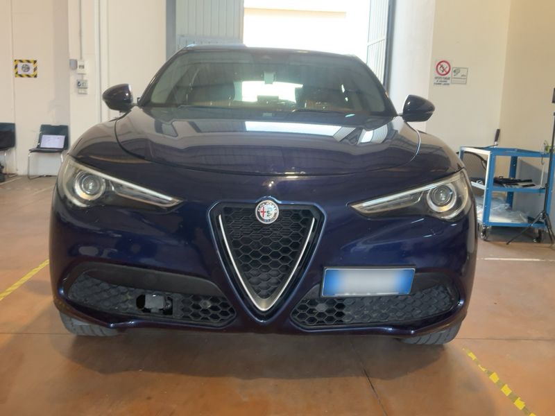 Alfa Romeo Stelvio 2.2 JTDM Executive Q4 — zdjęcie 9