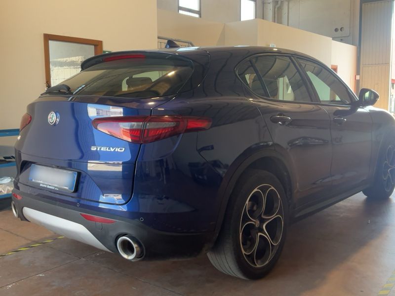 Alfa Romeo Stelvio 2.2 JTDM Executive Q4 — zdjęcie 6
