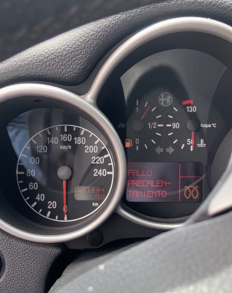 Alfa Romeo Alfa 147 1.9 JTD Distinctive — zdjęcie 4