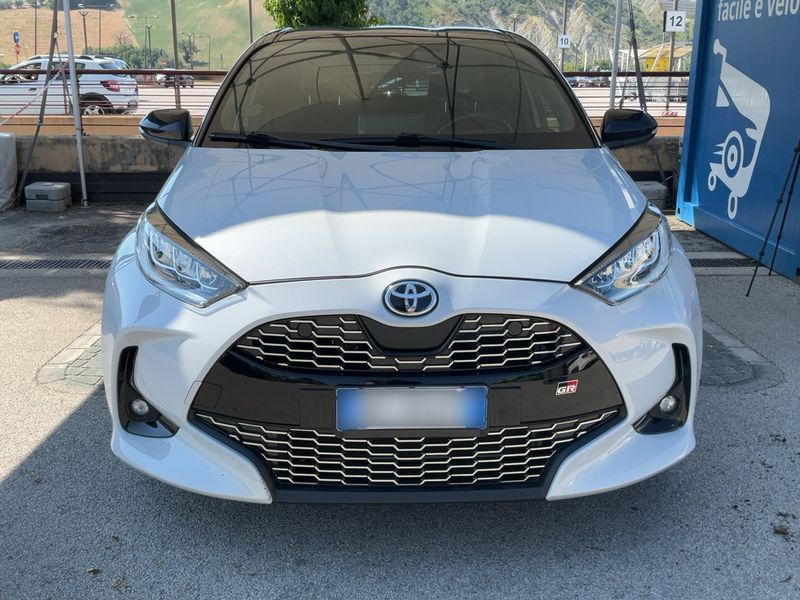 Toyota Yaris 1.5 Hybrid GR Sport — zdjęcie 9