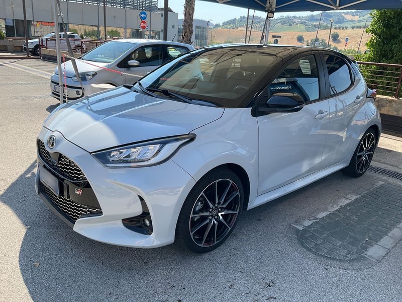 Toyota Yaris 1.5 Hybrid GR Sport