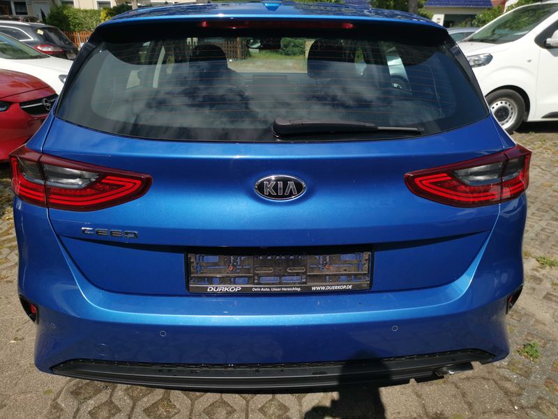 Kia cee'd 1.4 TGDI Vision — zdjęcie 4