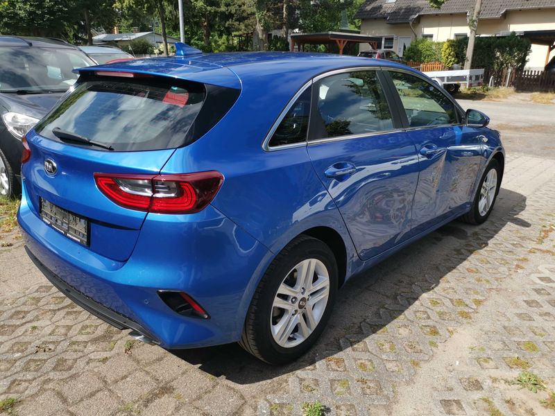 Kia cee'd 1.4 TGDI Vision — zdjęcie 5
