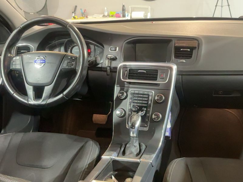 Volvo S60 2.0 D4 Kinetic — zdjęcie 12