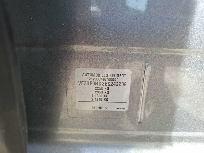 Peugeot 5008 1.6 HDi Business Pack — zdjęcie 16
