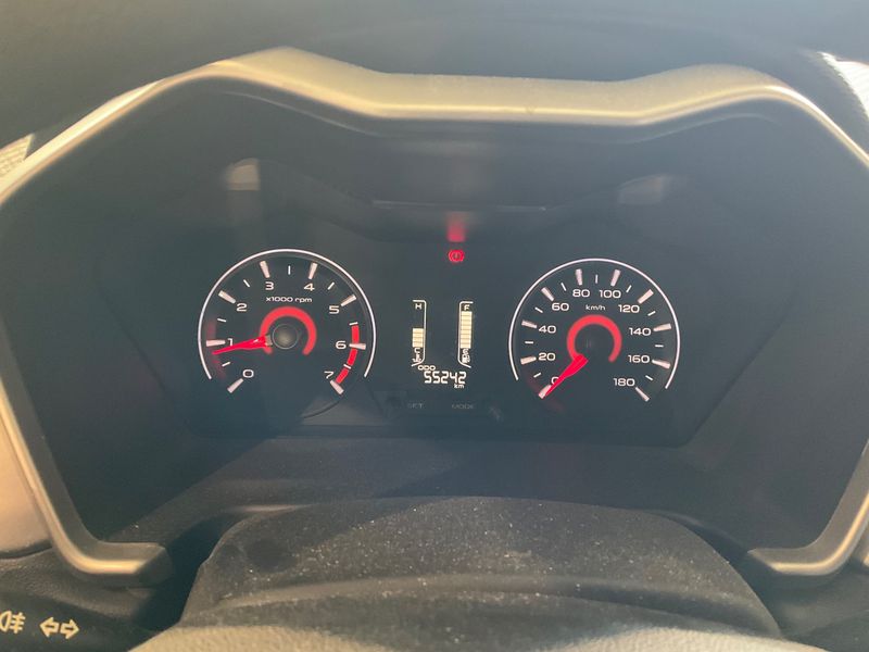Mahindra KUV 100 1.2 K8 — zdjęcie 13
