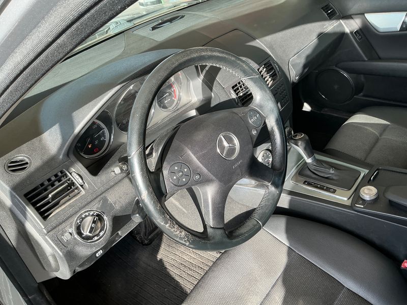 Mercedes-Benz C-Klasse C 220 CDI BlueEfficiency Avantgarde 2010 – снимка 27