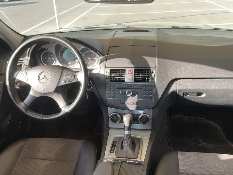 Mercedes-Benz C-Klasse C 220 CDI BlueEfficiency Avantgarde 2010 – снимка 17