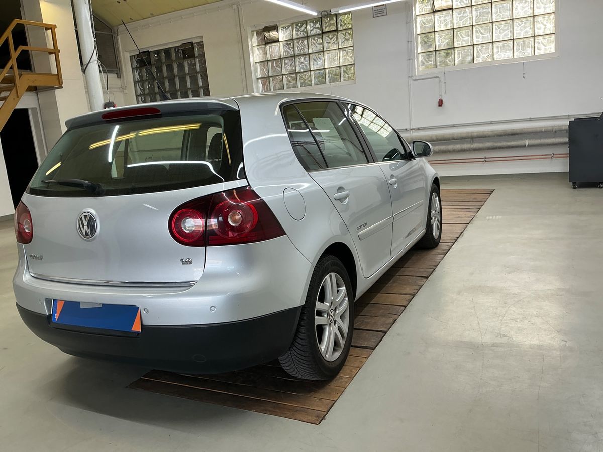 Volkswagen Golf V 1.6 Comfortline