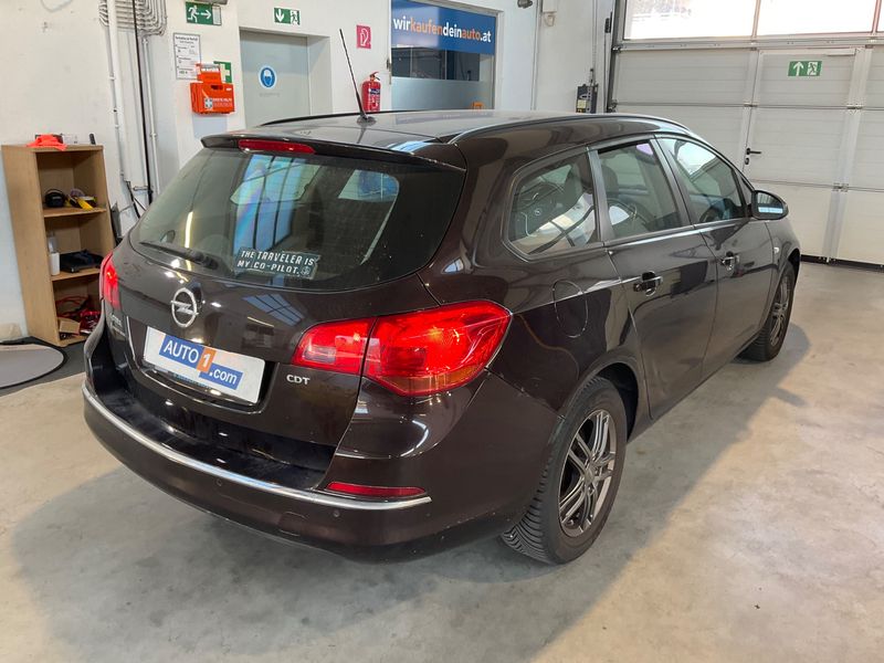 Opel Astra 1.6 CDTI DPF Edition — zdjęcie 2