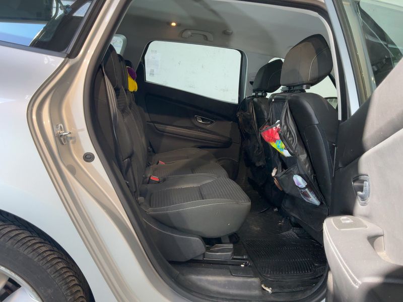 Renault Grand Scenic 1.5 dCi Energy Experience 2018 – снимка 19