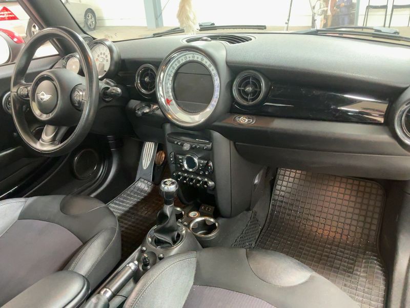 MINI Cabrio Cooper S — zdjęcie 12