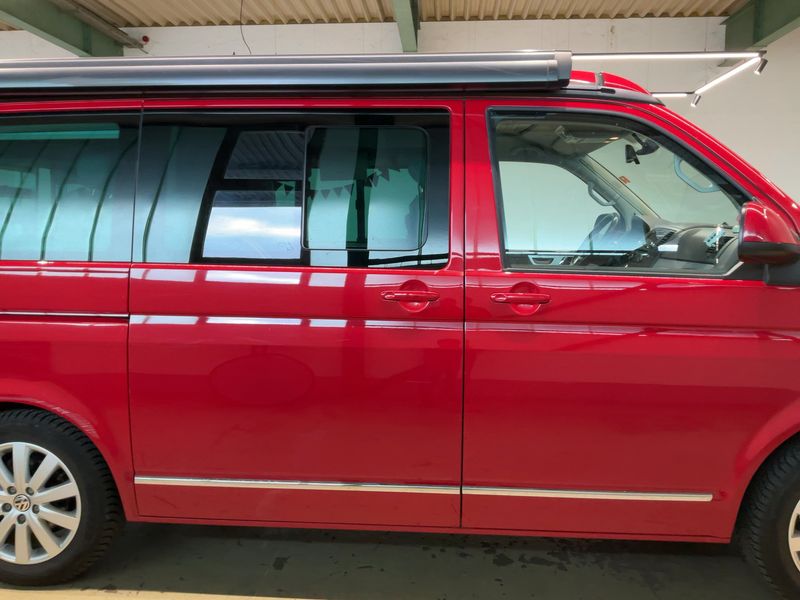 Volkswagen T5 California 2.0 TDI Comfortline Aufstelldach — zdjęcie 7
