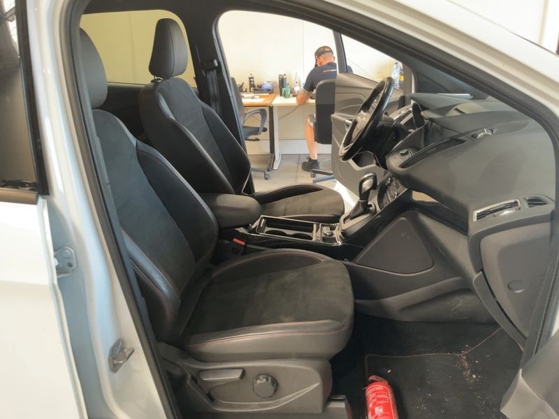 Ford Kuga 2.0 TDCi ST-Line 2018 – снимка 16