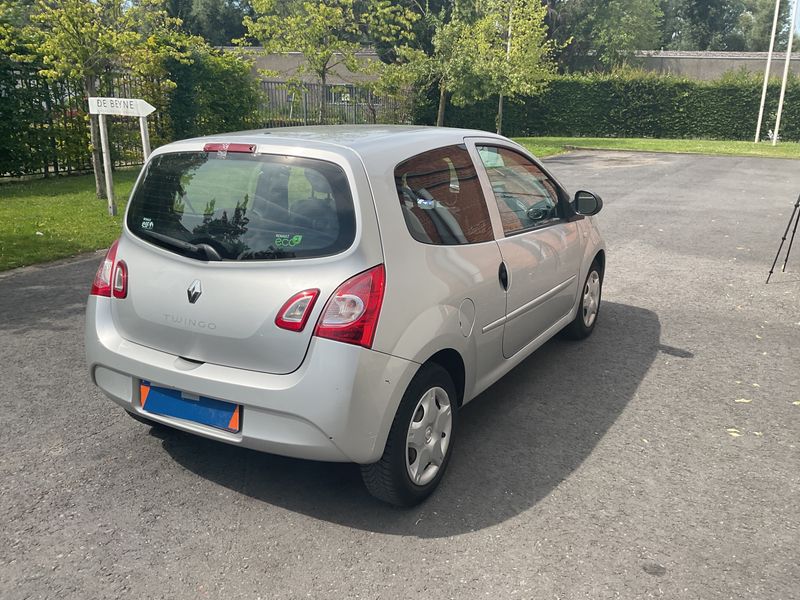 Renault Twingo 1.2 Expression — zdjęcie 2