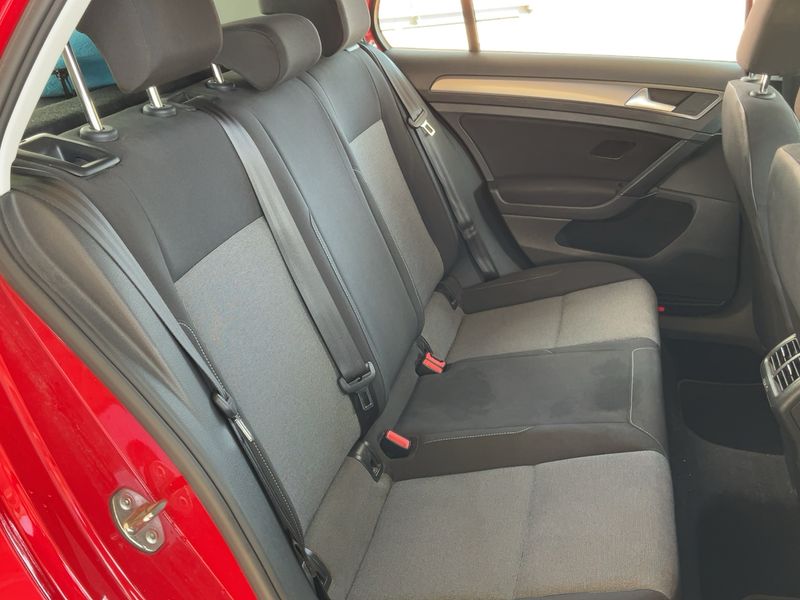 Volkswagen Golf VII 1.6 TDI Business BlueMotion Tech — zdjęcie 14