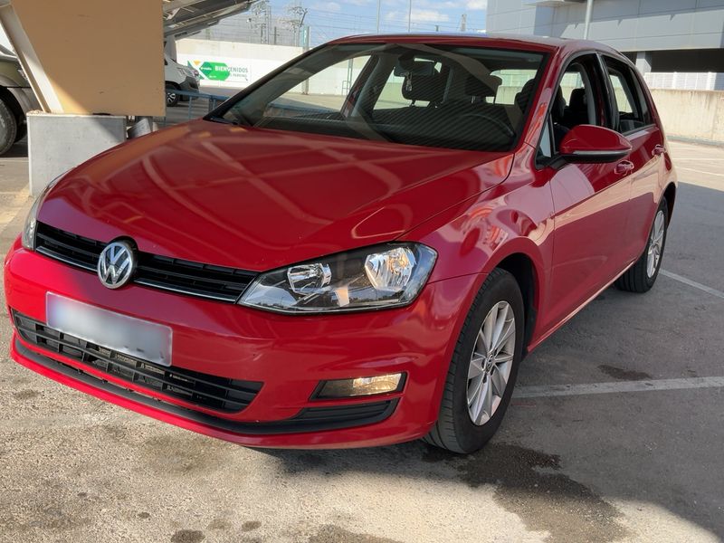 Volkswagen Golf VII 1.6 TDI Business BlueMotion Tech — zdjęcie 1