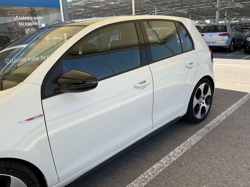 Volkswagen Golf VI 2.0 TSI GTI 2009 – снимка 4
