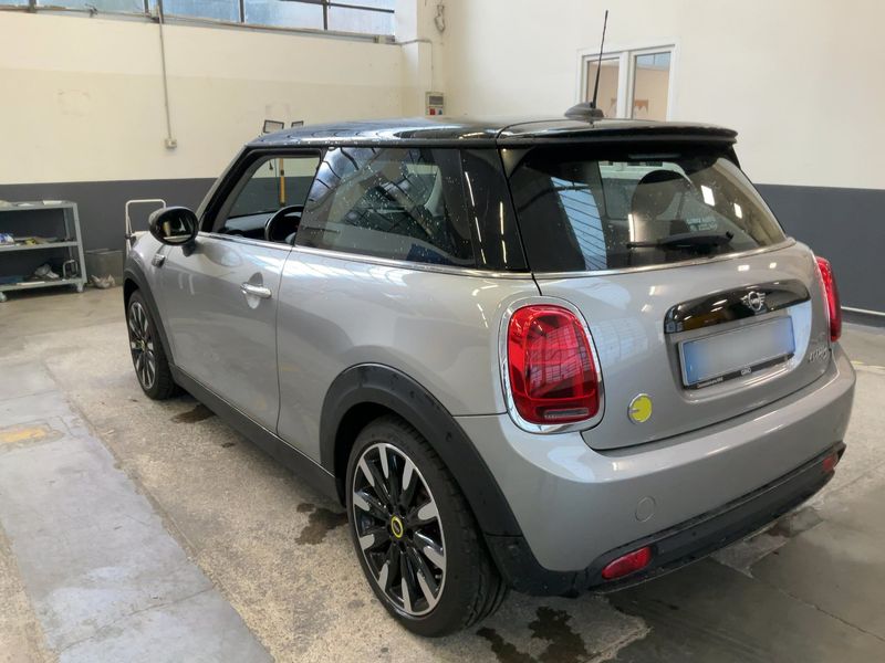 MINI Cooper SE Essential Trim 2023 – снимка 6