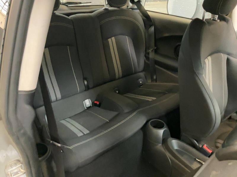 MINI Cooper SE Essential Trim 2023 – снимка 19