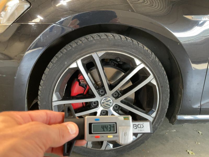 Volkswagen Golf VII 2.0 TDI GTD BlueMotion Tech 2015 – снимка 3
