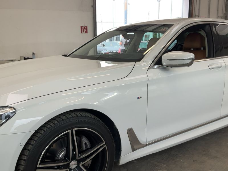 BMW 7er 740d xDrive — zdjęcie 2