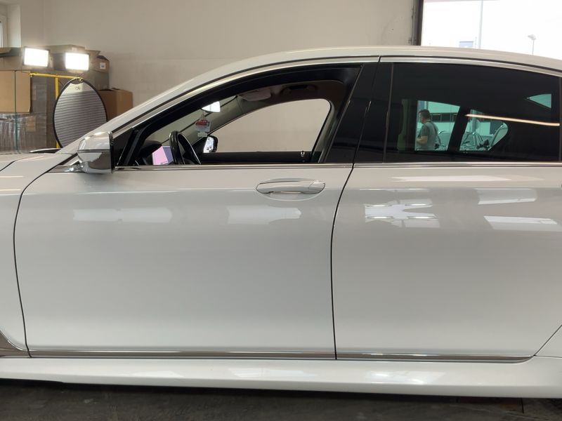 BMW 7er 740d xDrive — zdjęcie 4